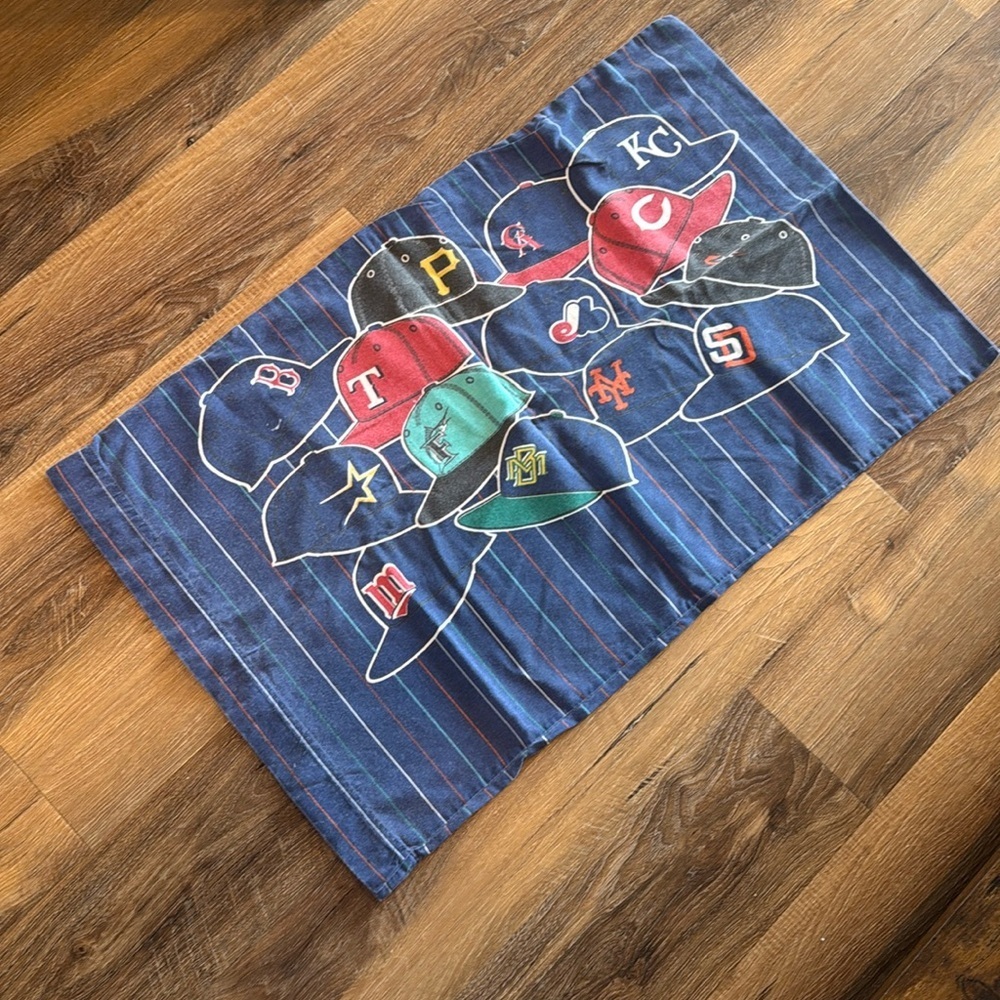 1 Vintage Baseball MLB‎ Pillow Case Team Hats Logos